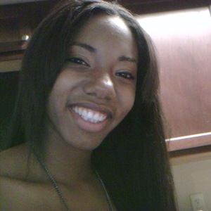 Meet your Posher, Dellia